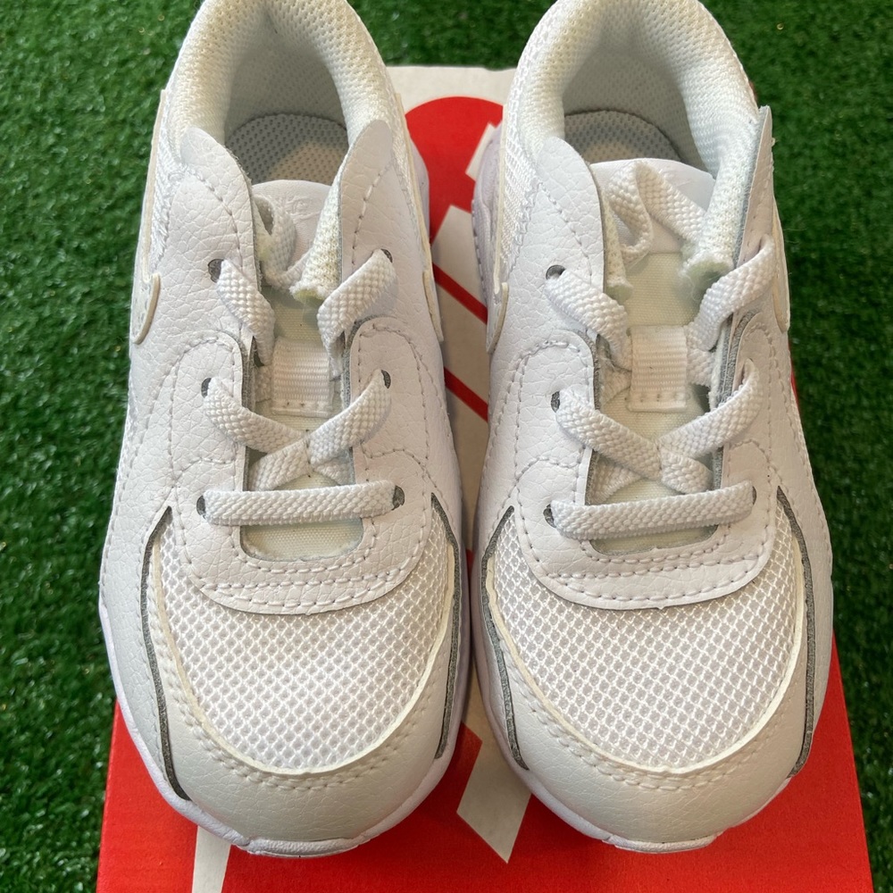 Nike toddler sneakers